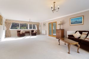 Living room- click for photo gallery